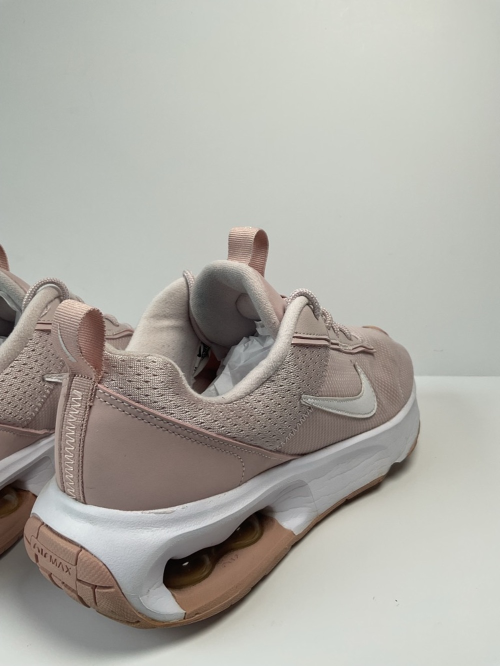 Nike Air Max Motion 2 Womens Size 10 Pink Running Shoes Sneakers - Picture 5 of 10